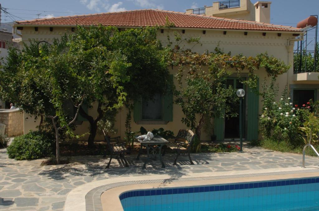 Archontiko Spiti Vila Neápolis Exterior foto